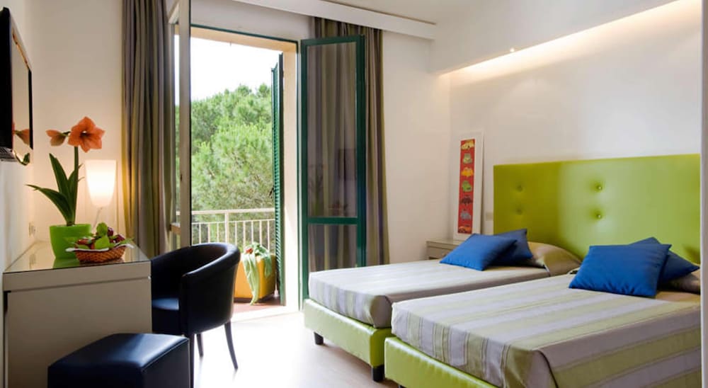 Uappala Hotel Lacona 11/59