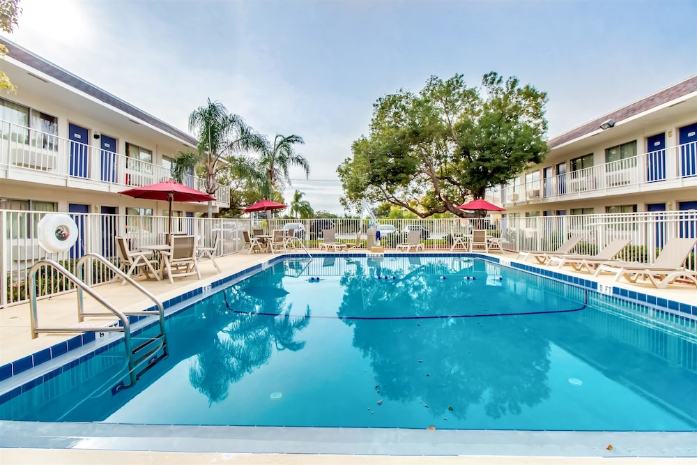 Motel6 Venice, FL 9/63