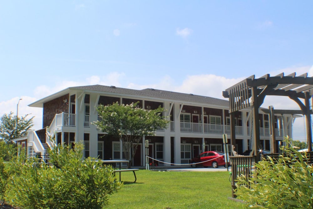 Topsail Shores Inn 2/67