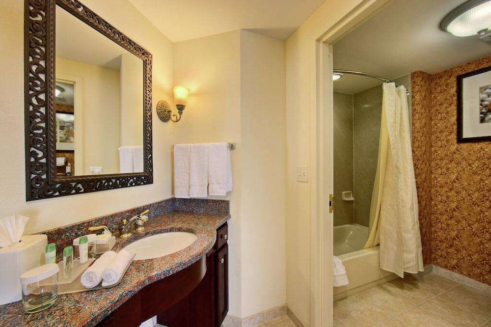 Homewood Suites by Hilton East Rutherford - Meadowlands, NJ 25/81