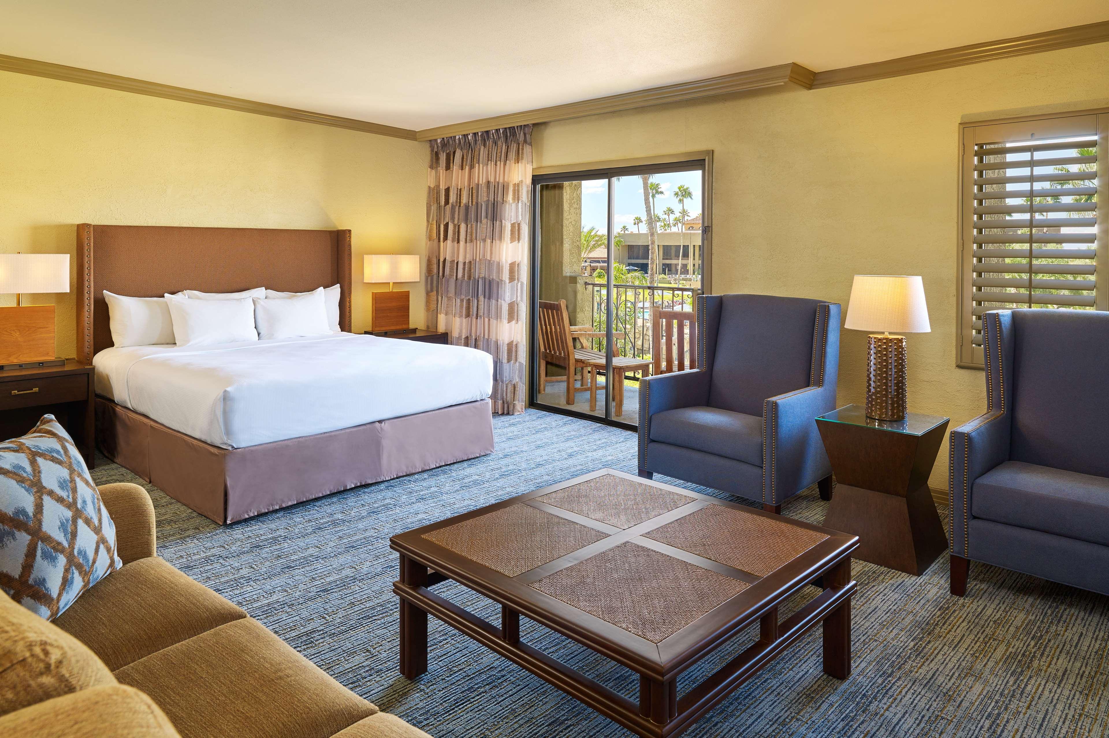 Junior Suite, King Bed, Balcony or Patio