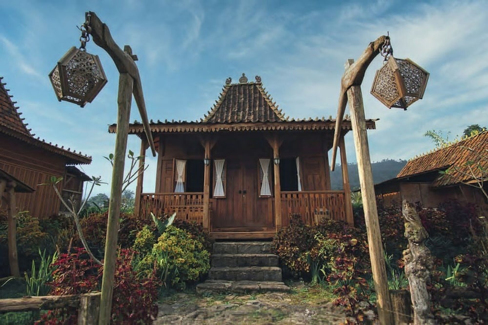 Singgasana Villa & Resto 14/55