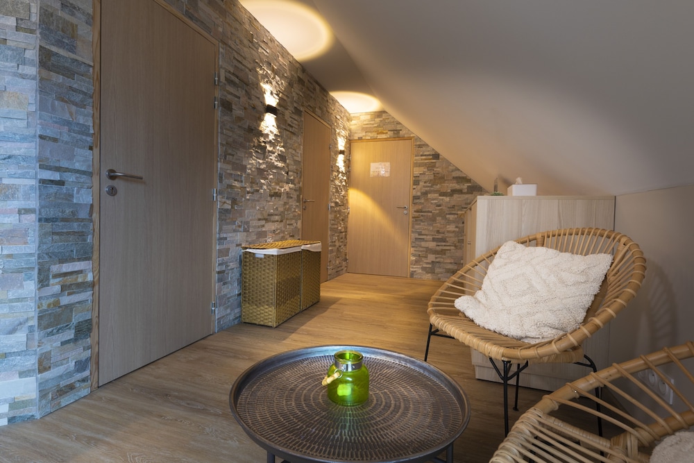 HOTEL L'ESCALE 22/50