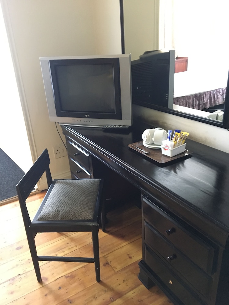 Savoy Hotel Kimberley 23/32