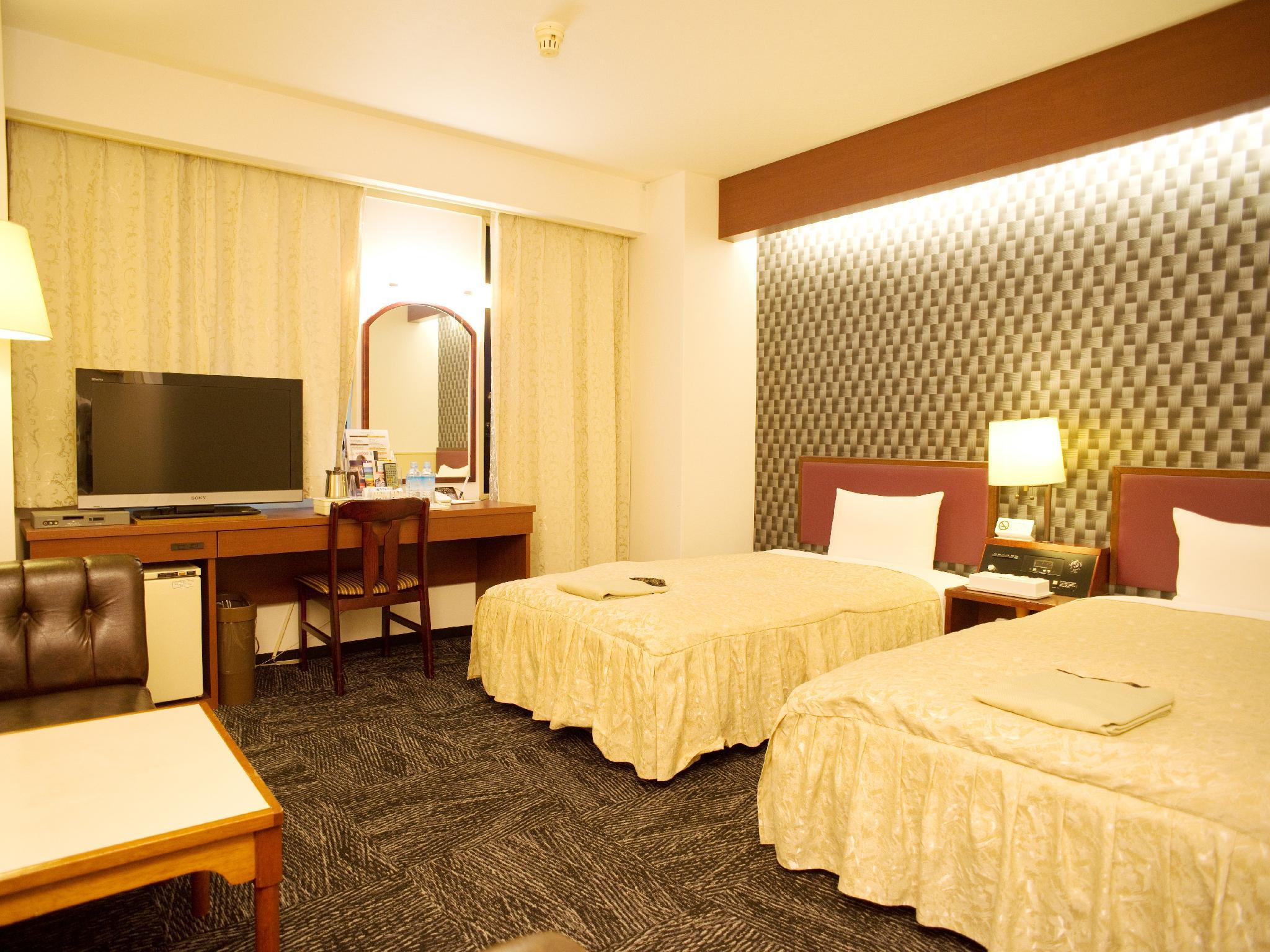 ROOM, TWIN BEDS, SMOKING