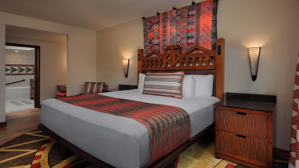 جناح بسرير كينج وسريرين كوين بغرفتي نوم مع أريكة لذوي الإعاقة، Disneys Animal Kingdom Lodge 3/5