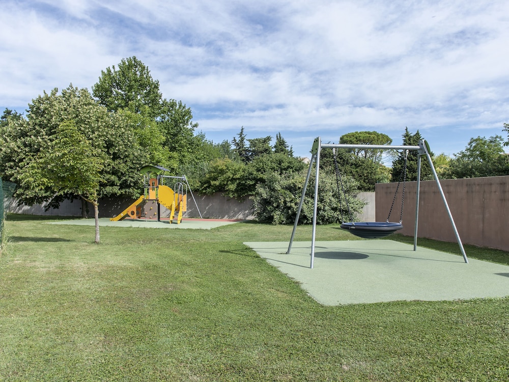 Residence Vacanceole Sun Hols Les Rives du Lac 42/68