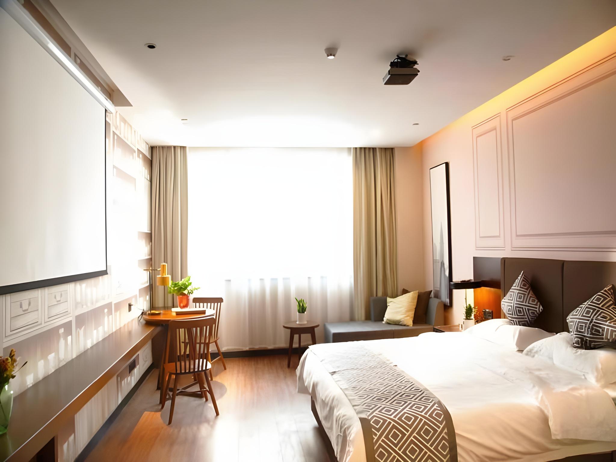 Feature, King Bed, Queen Bed