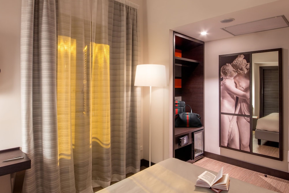 Cosmopolita Rome Colosseum, Tapestry Collection by Hilton 31/58