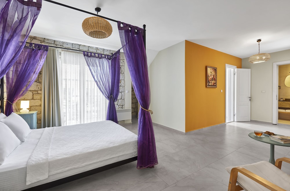 Panda Alacati Otel 7/28