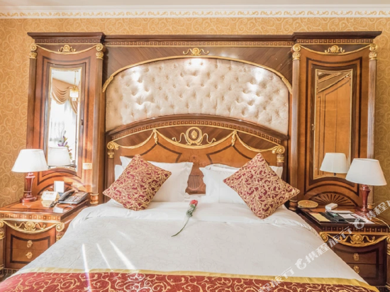 Xiongye Hotel 8/21