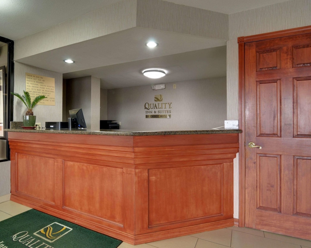 Quality Inn and Suites Clarksville 9/39