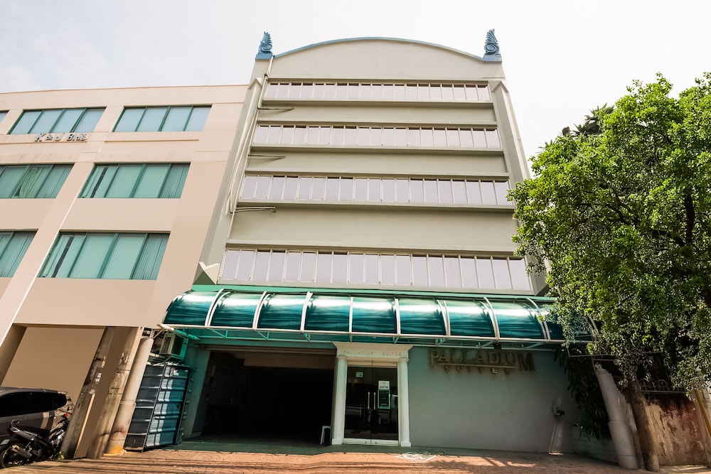 Palladium Suites 3/49