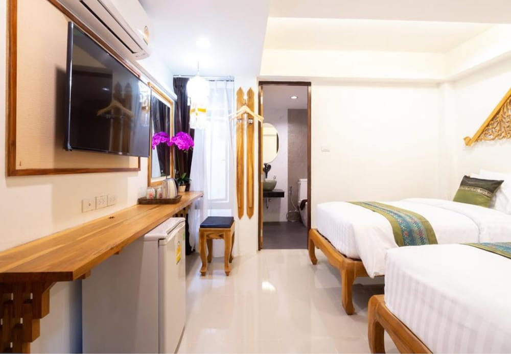 Anumat Premium Budget Hotel 10/22