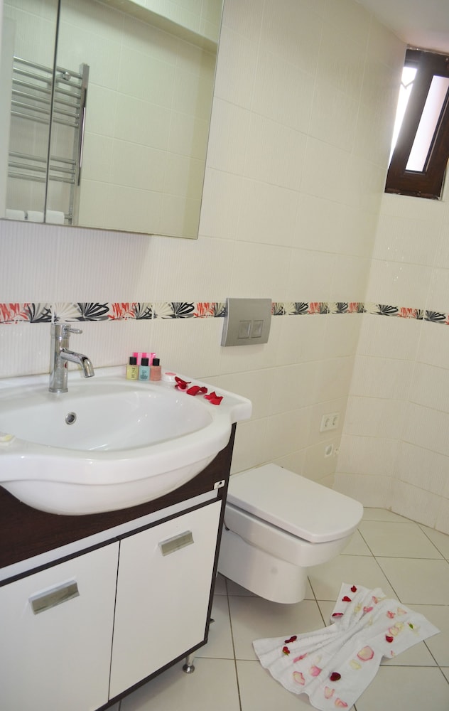 دوبلكس عائلي بسرير كوين بإطلالة على المدينة بشرفة مع أريكة، Taksim Tulip Residence & Hotel 7/10