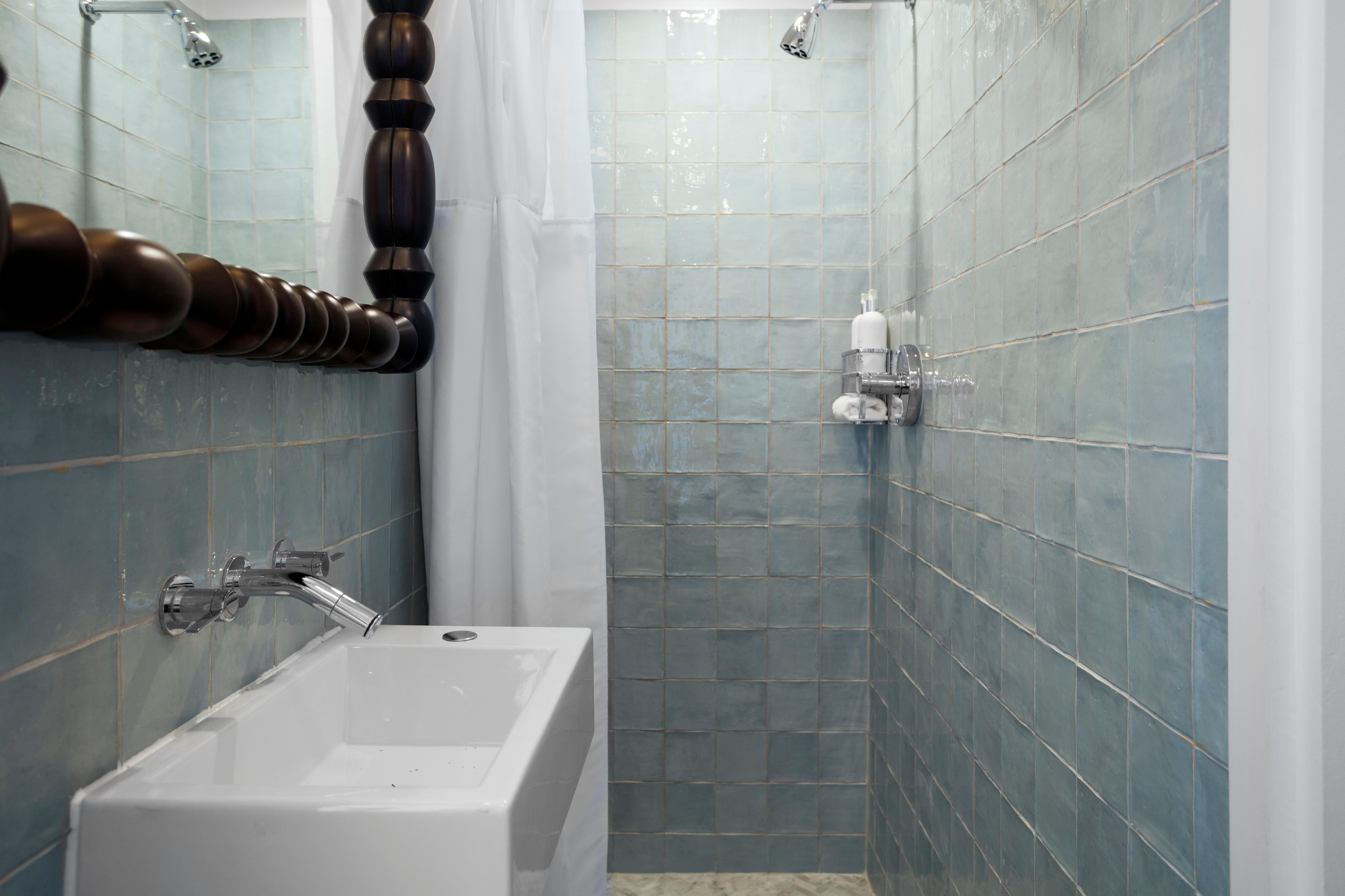 Blue, Parlor