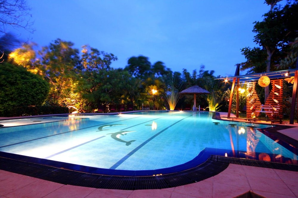 Chaarya Resort Spa By Chandrika 32/60