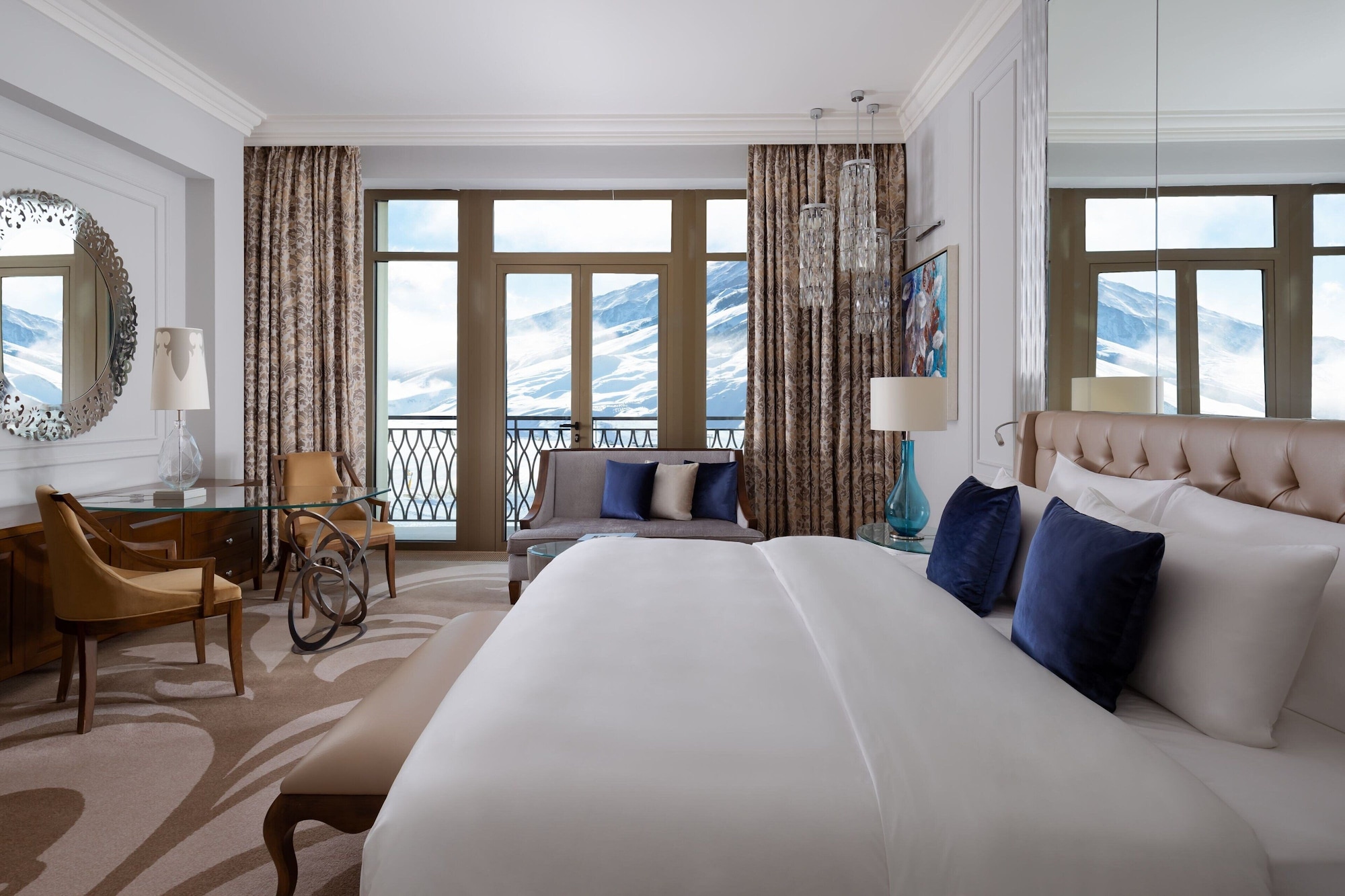 Deluxe, King Bed, Resort View, Balcony, Smoking، Pik Palace Shahdag Autograph Collection 2/10