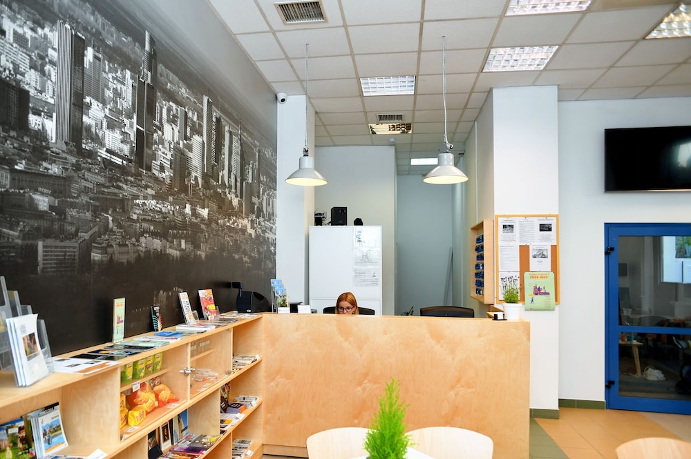 WARSAW HOSTEL CENTRUM 64/73