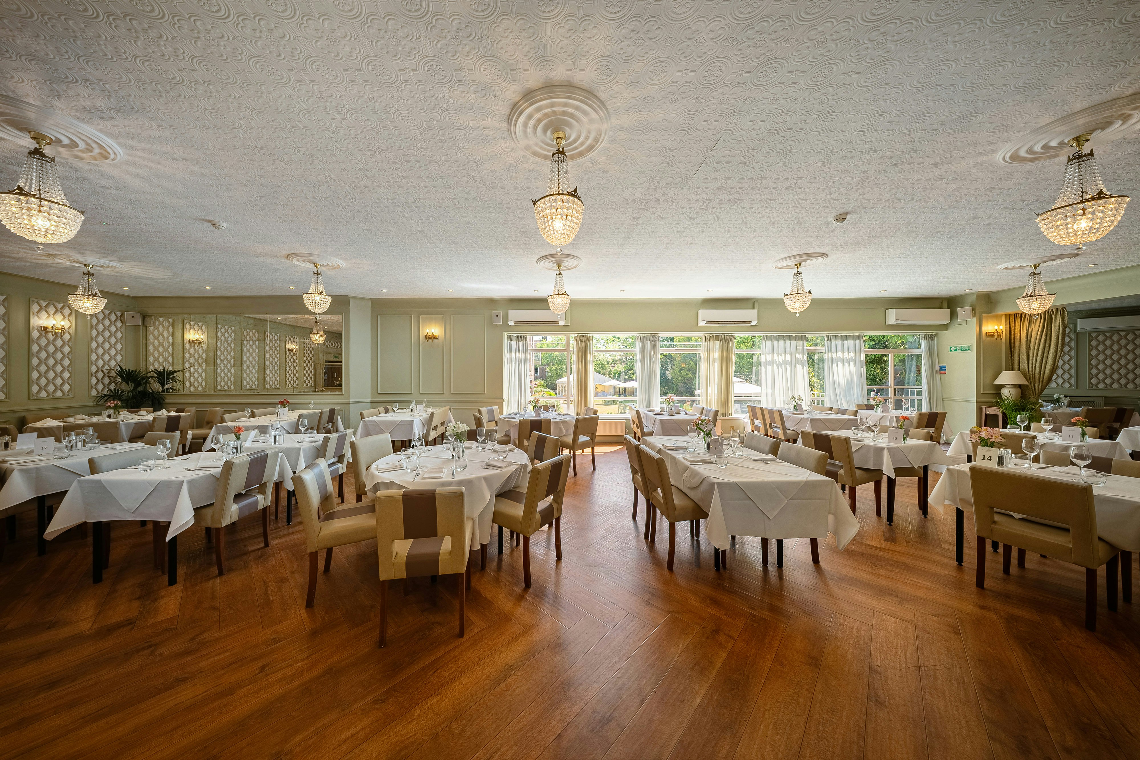 THE CLARENDON HOTEL 37/50