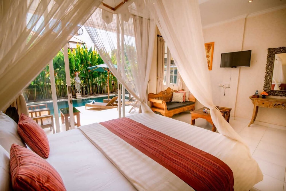 Sekembang Ubud Villa 8/27