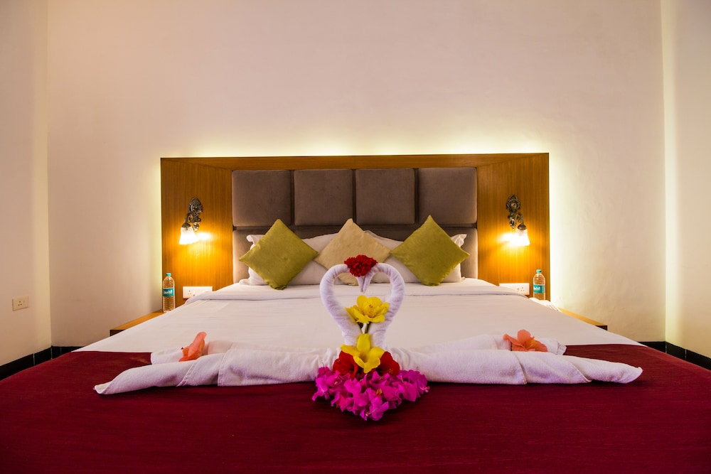 SHIKARA BEACH RESORT 6/41