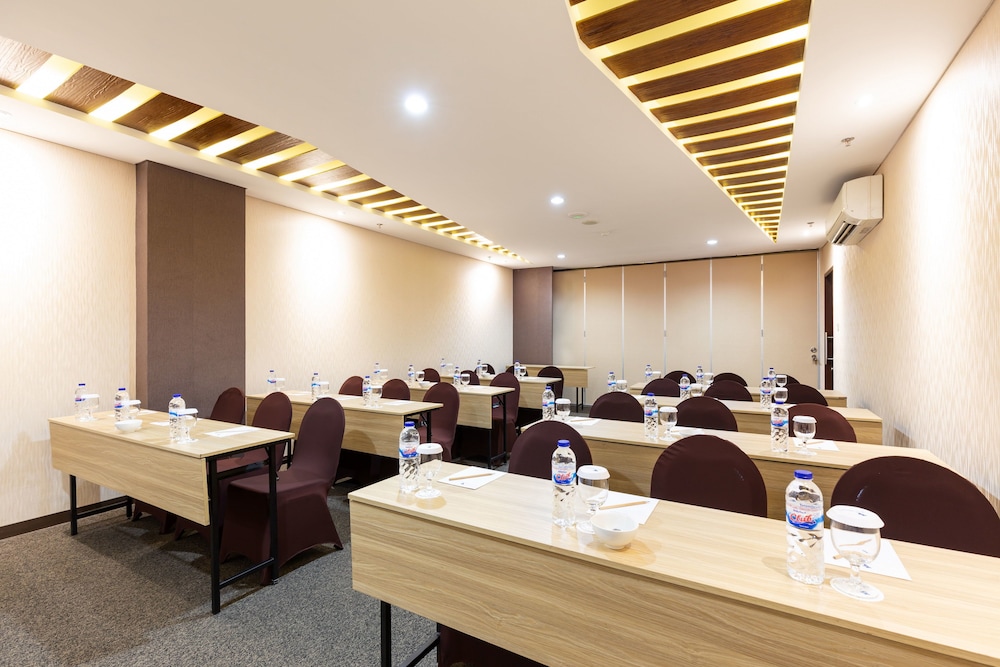 Great Diponegoro Hotel 42/46