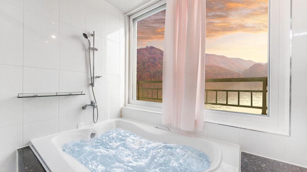 Gapyeong Rialto Pension 21/50