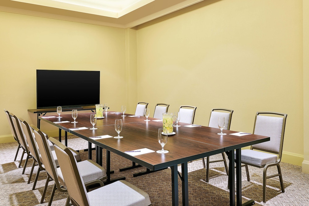 Sheraton Stonebriar Hotel 58/62