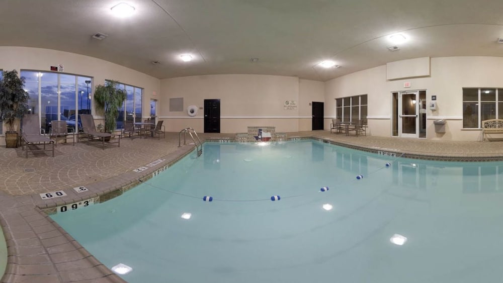 Holiday Inn Express & Suites Corsicana I-45 34/68