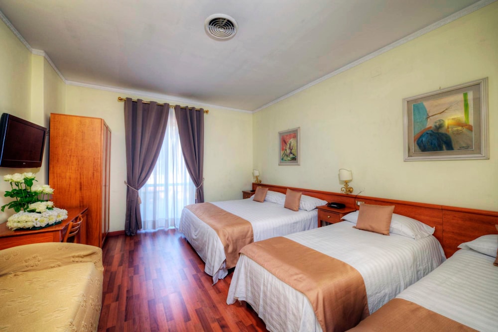 Hotel Dei Principati 19/53
