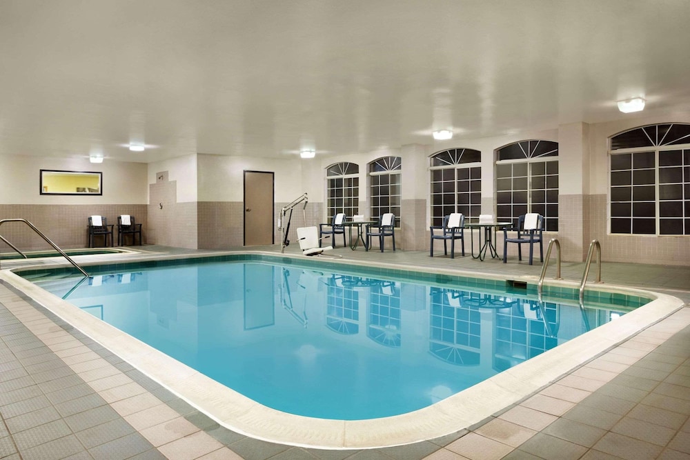 Country Inn Suites By Radisson Lexington Va 41/57
