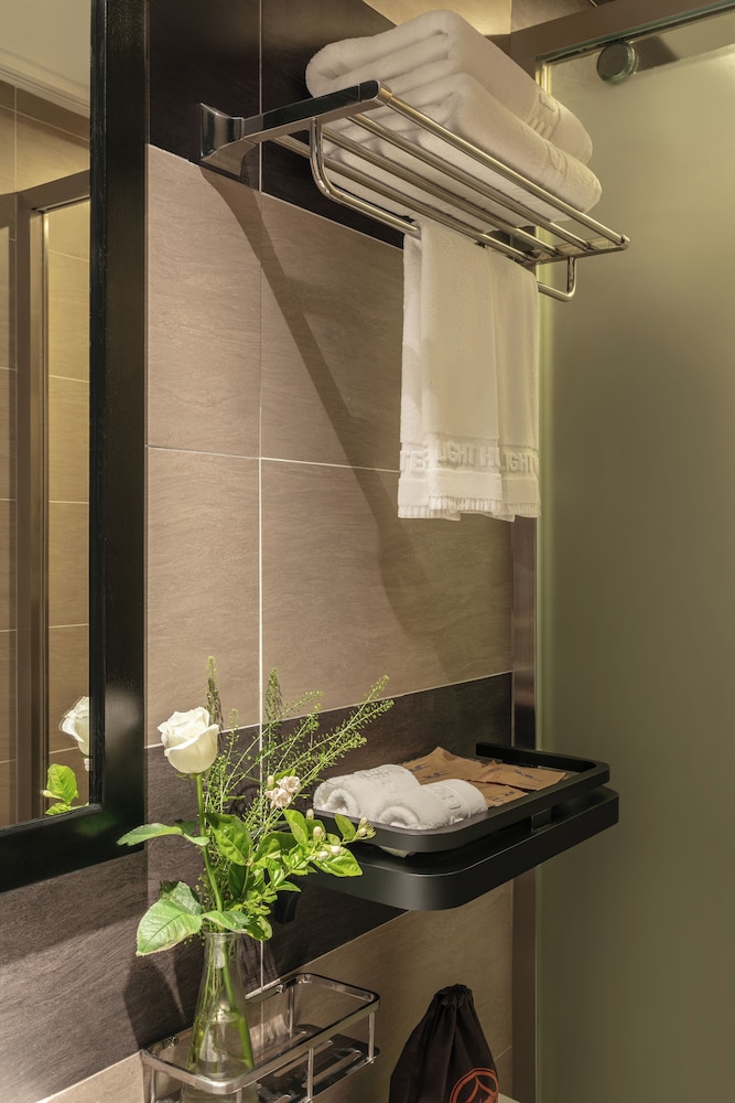 Champton Hanoi Hotel 37/63