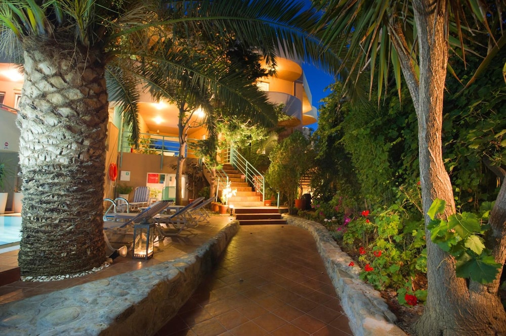 Seafalios Apartments 37/40
