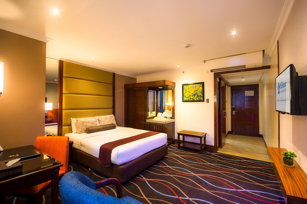 Cebu Parklane International Hotel 15/50