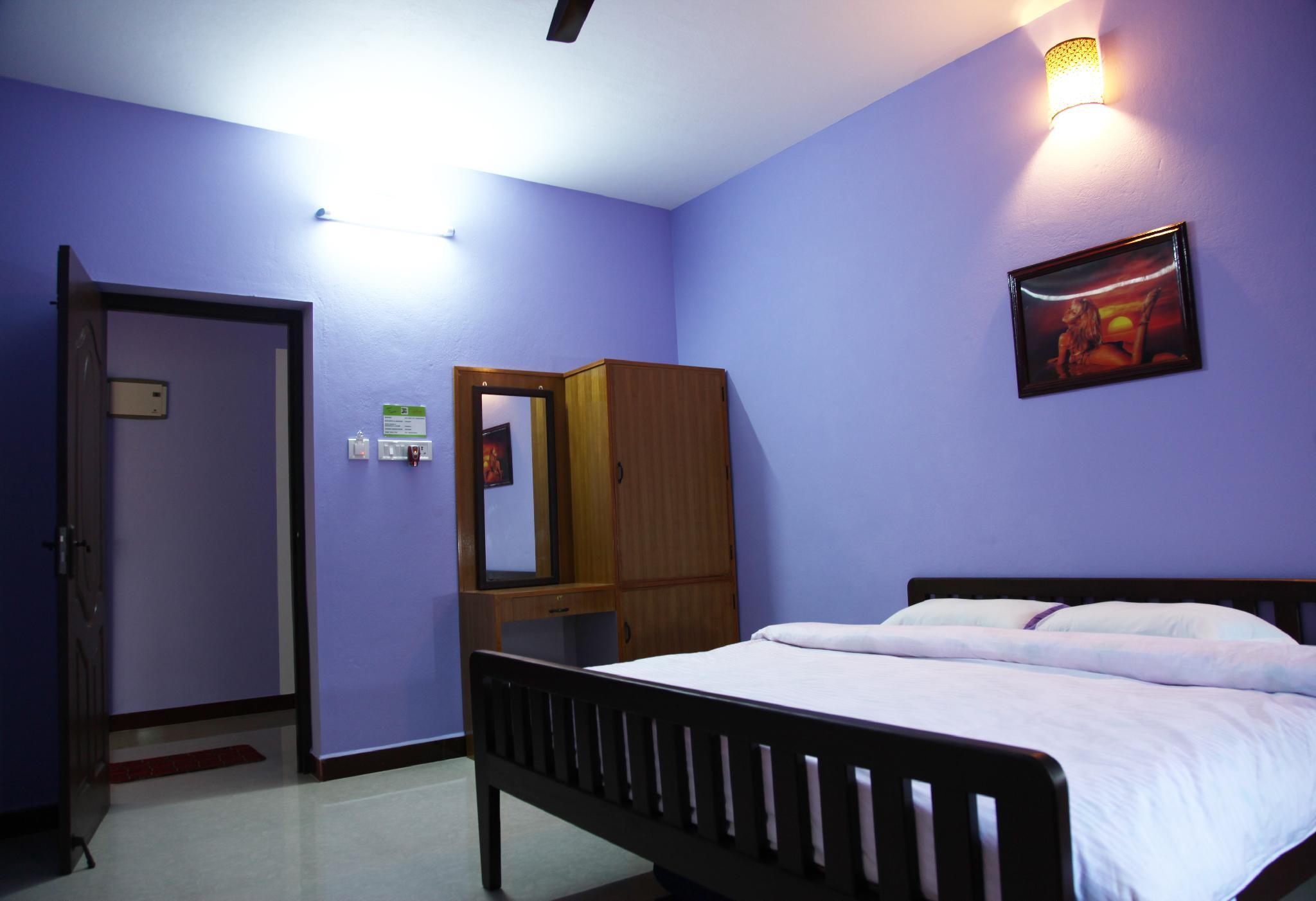 4 BEDROOMS, VILLA