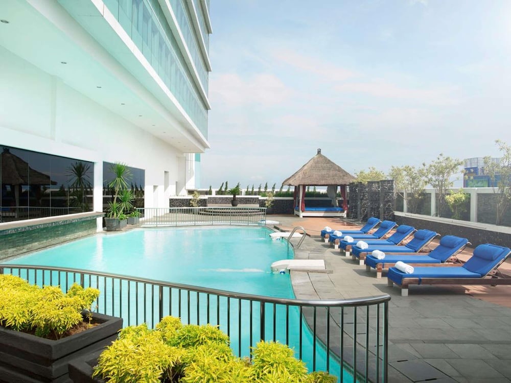 Novotel Jakarta Gajah Mada 46/49