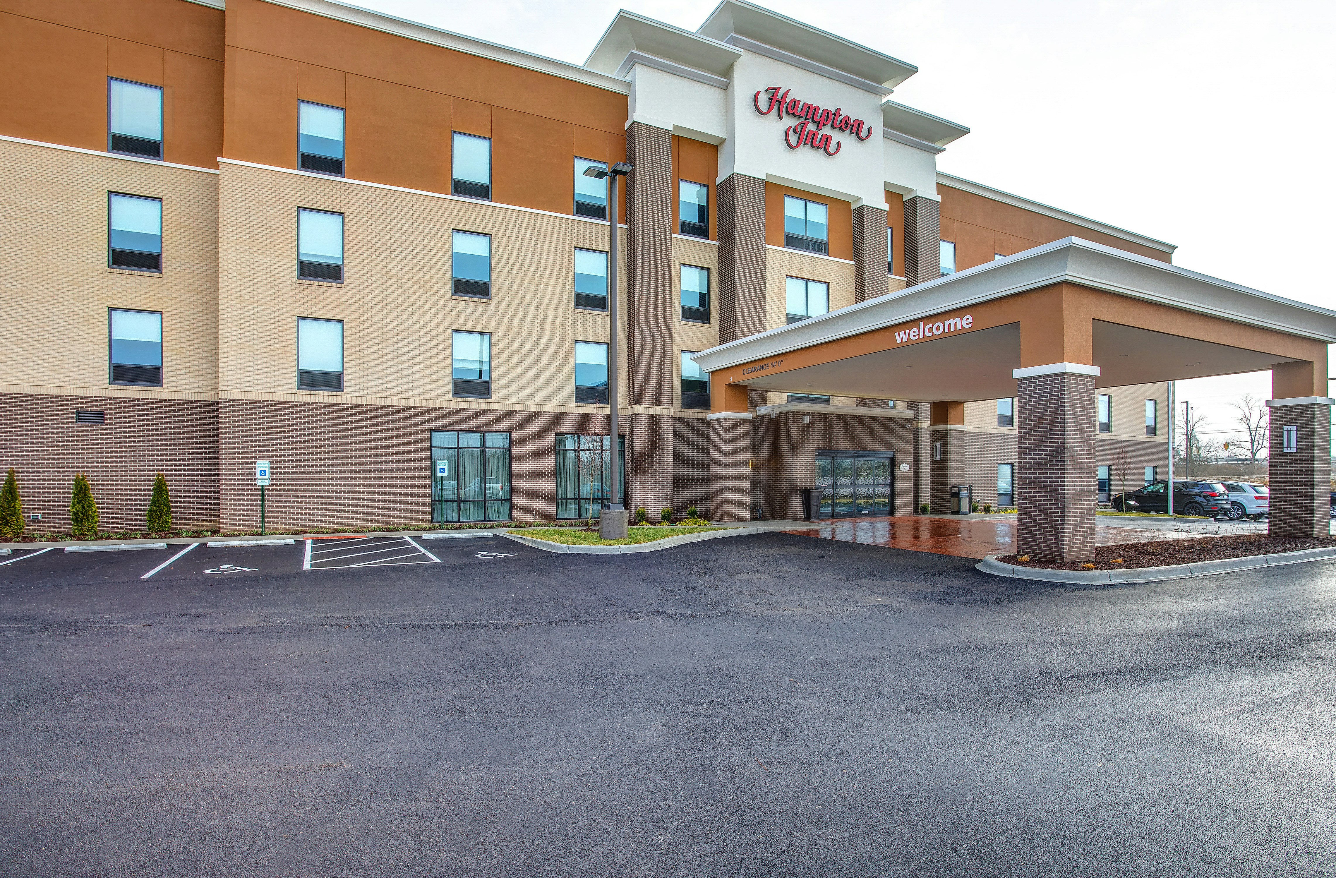 Hampton Inn Simpsonville Ky 35/39
