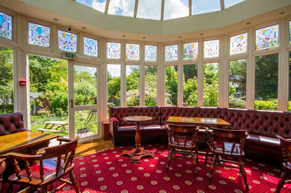 Normanhurst Hotel 28/50