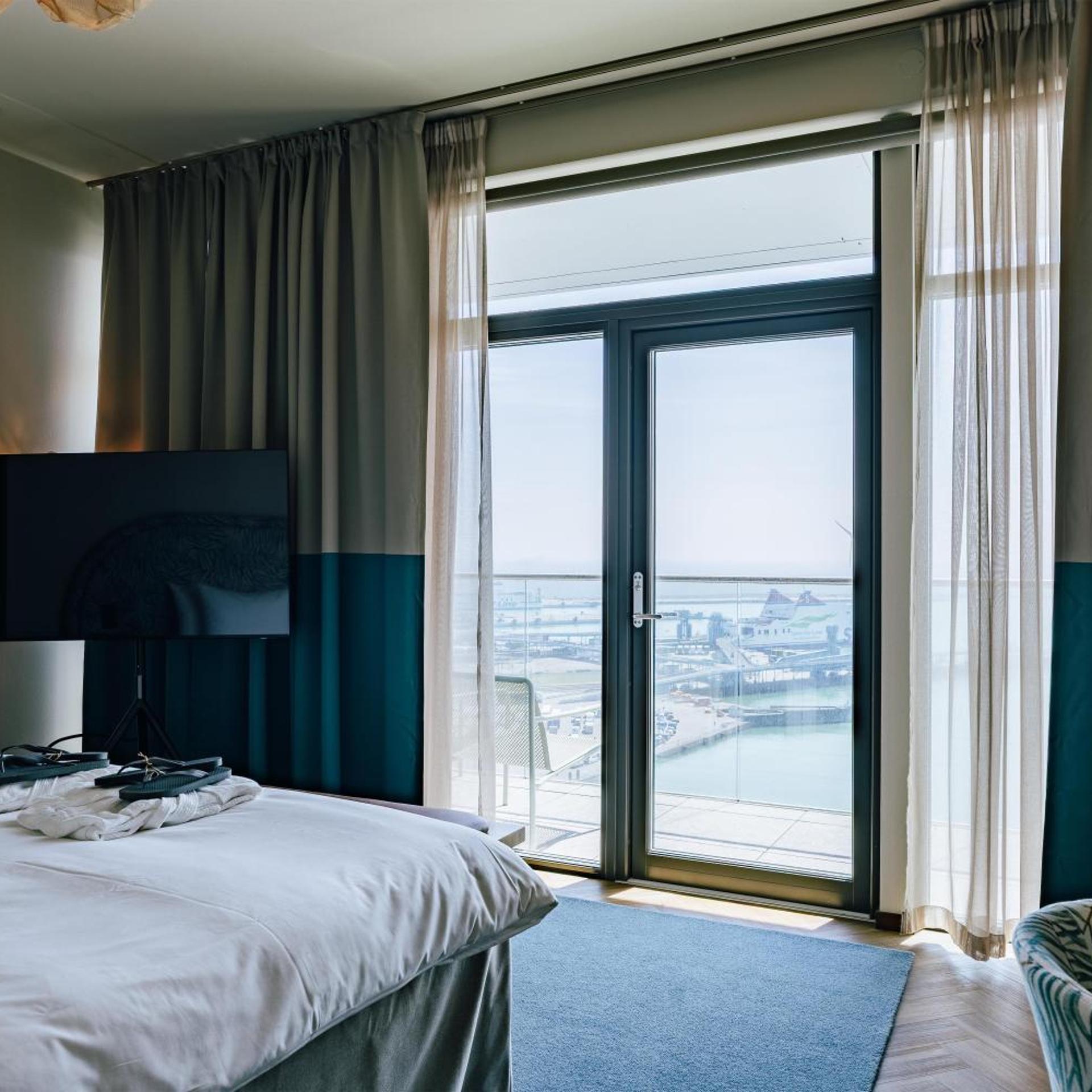 Penthouse, Suite, King Bed, Sea View, Balcony