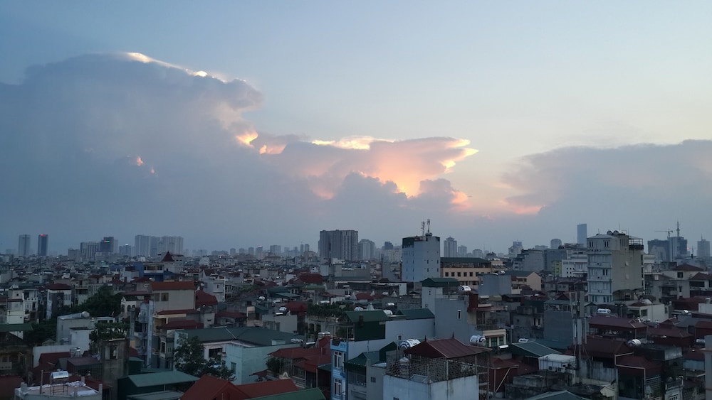 Hanoi View 2 Hotel 40/50