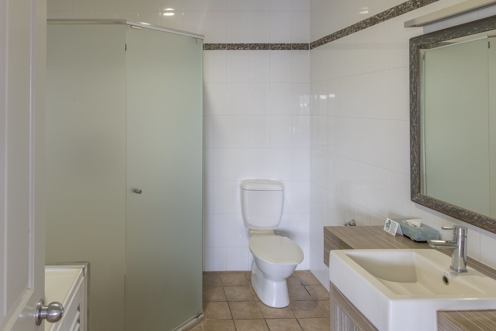 Moonlight Bay Suites 5/41