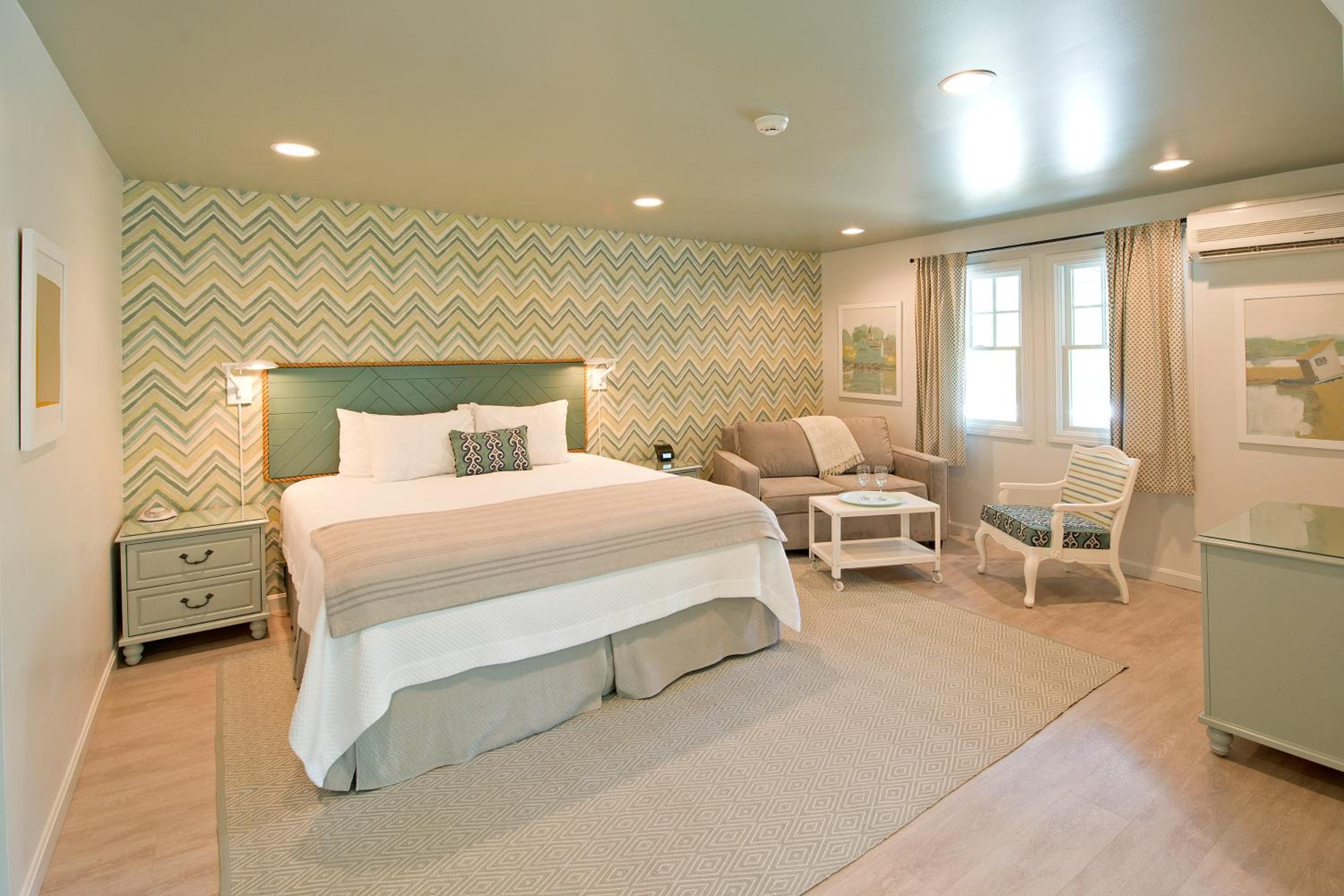 Village Cove Inn — photo 4