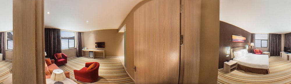 HOLIDAY INN EXPRESS CHANGBAISHAN 22/49