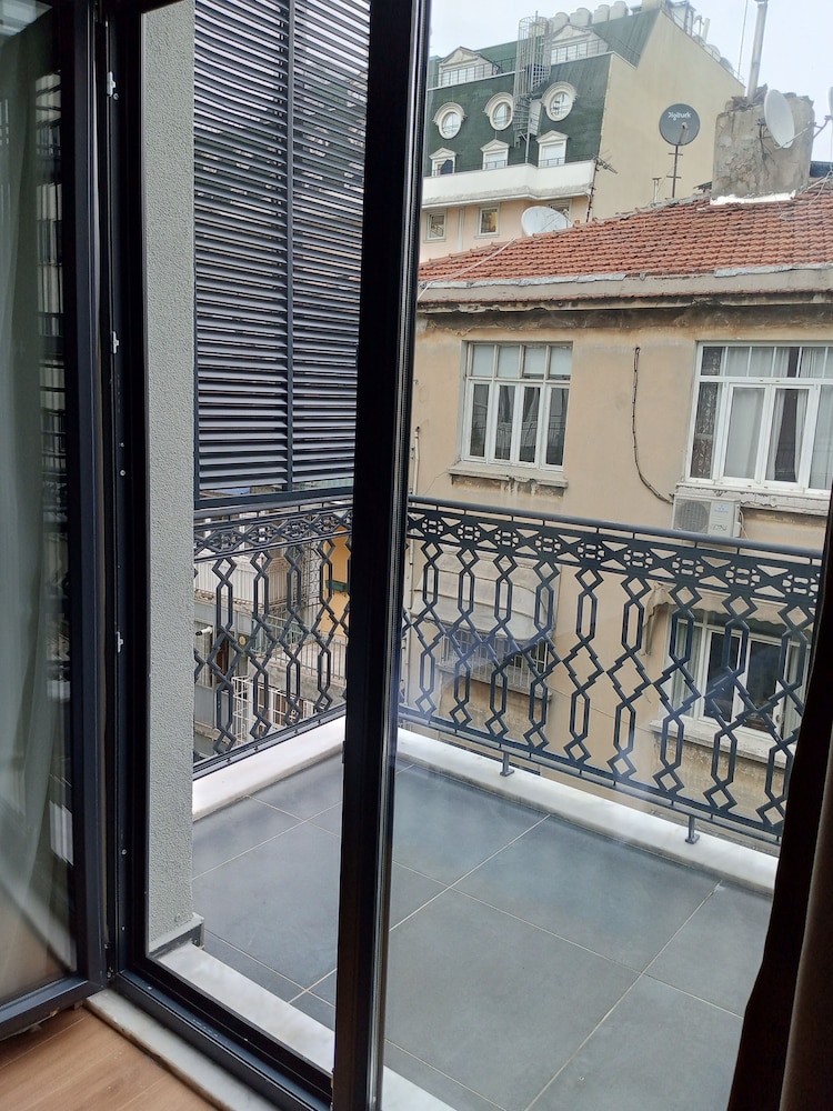 Taksim Bosphorus Hotel 4/50