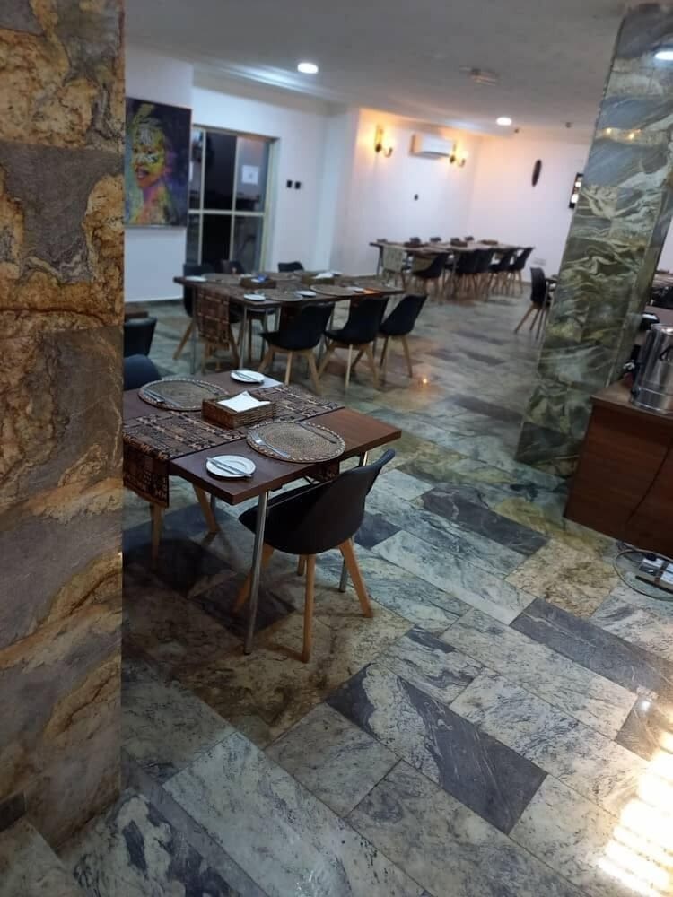 3j Apos S Hotel Ltd 49/64