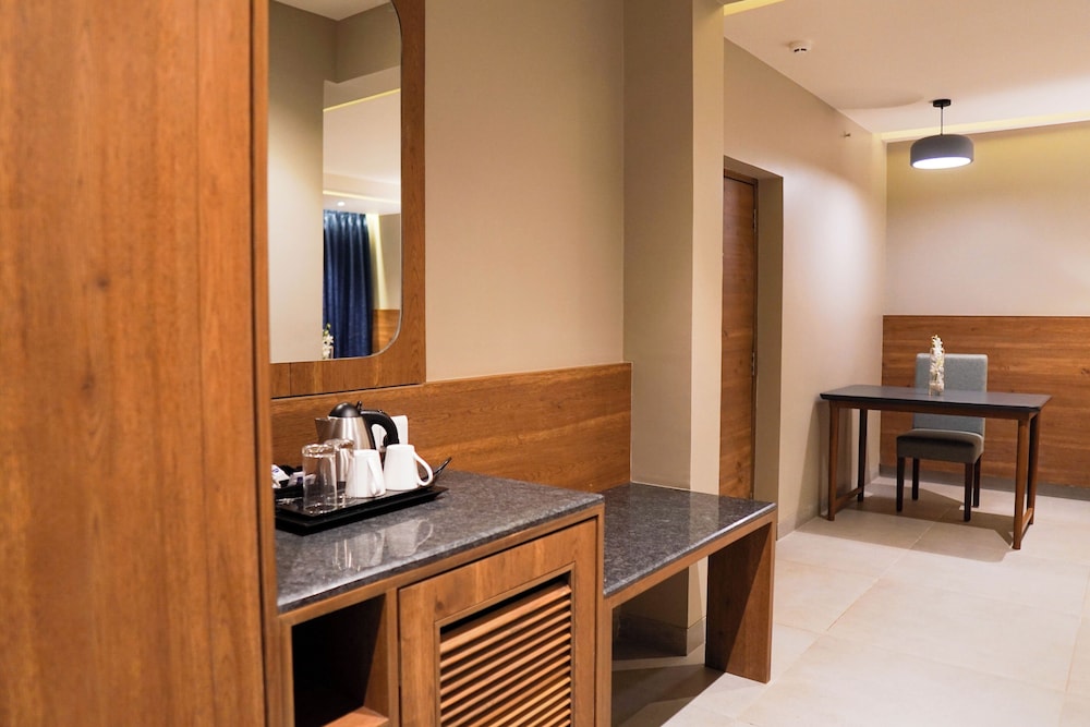 Cosmique Clarks Inn Suites Goa 16/48