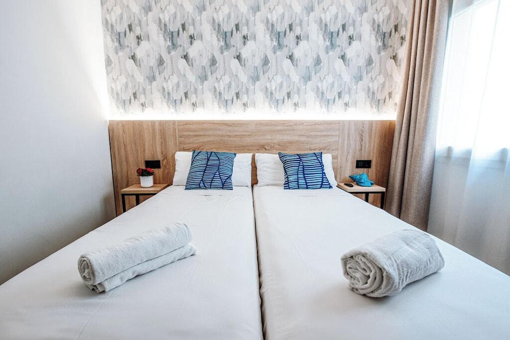 Sweet Lloret Suites 12/91