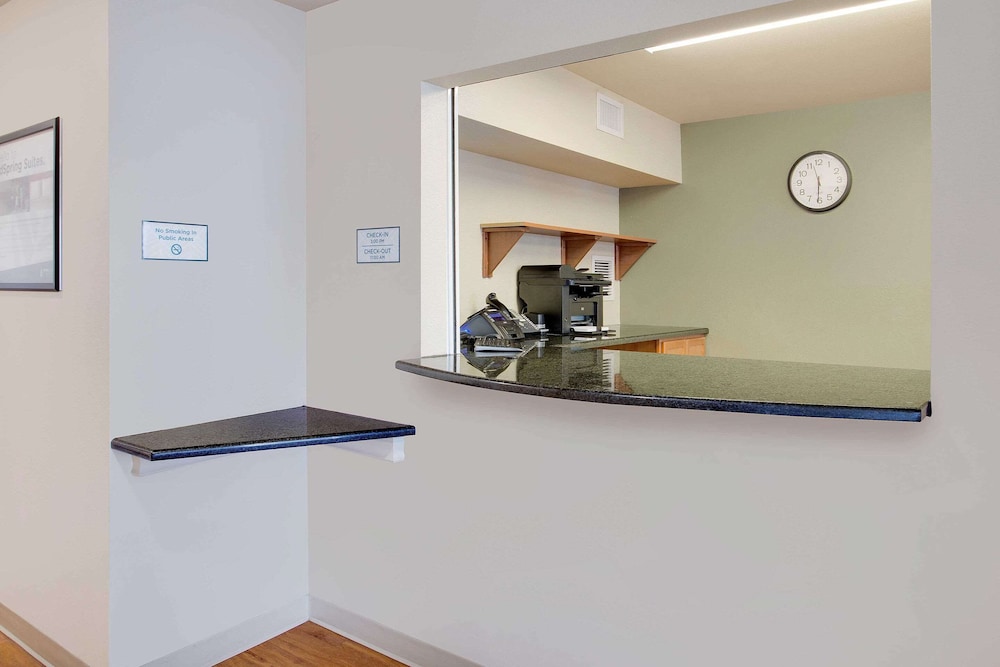 WoodSpring Suites Columbus North I-270 14/32