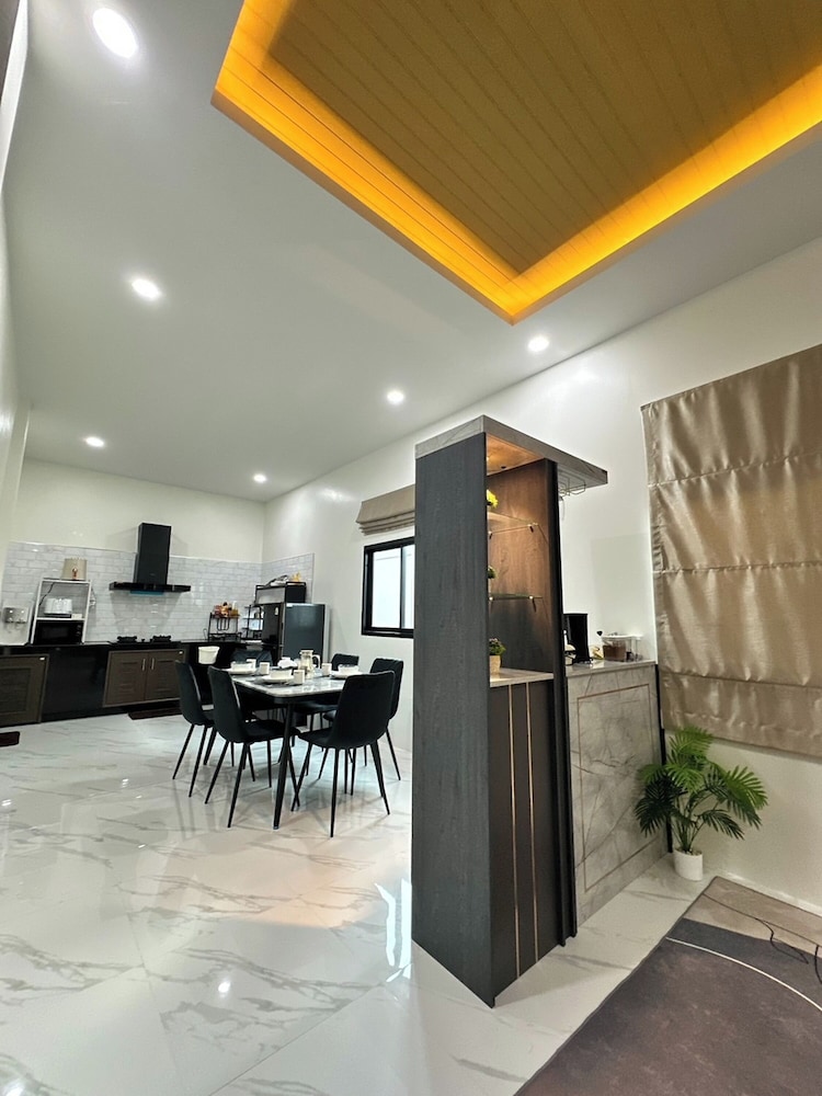 Golden Palm Resort 9/53